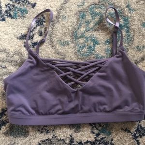 Sports bra fabletics